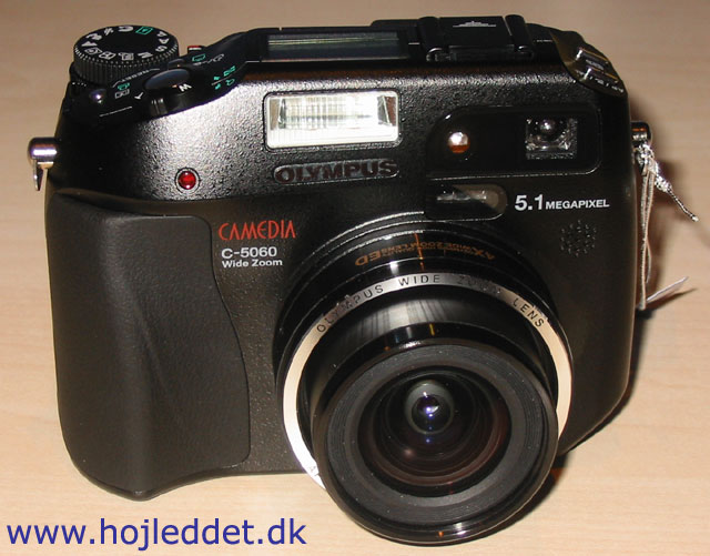 Olympus C-5060 Wide Zoom (taget med mit Canon A20) - Købt den 8. juni 2004.
