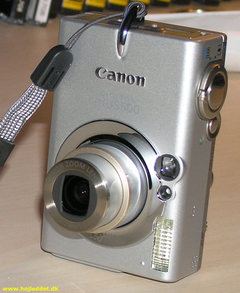 Canon Digital Ixus 500, taget med mit Olympus C-5060WZ
